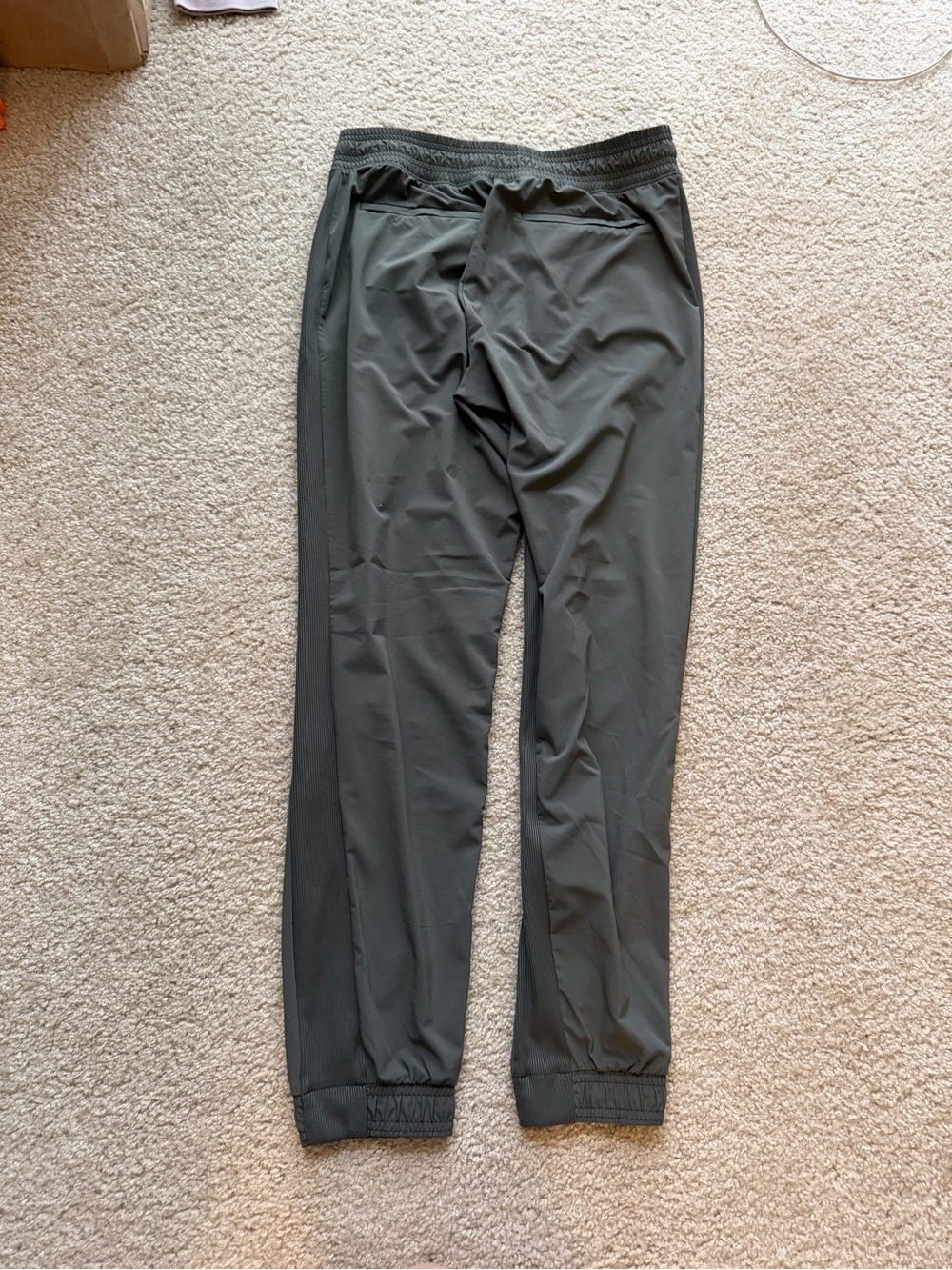 Athleta Brooklyn Jogger Pants Olive Gray Travel Athleisure Size 6 - Picture 3 of 6